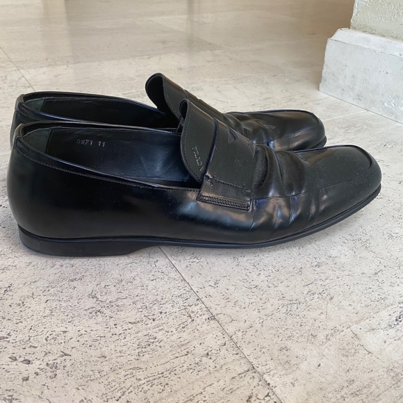 Prada Men’s Loafer - Picture 4 of 7
